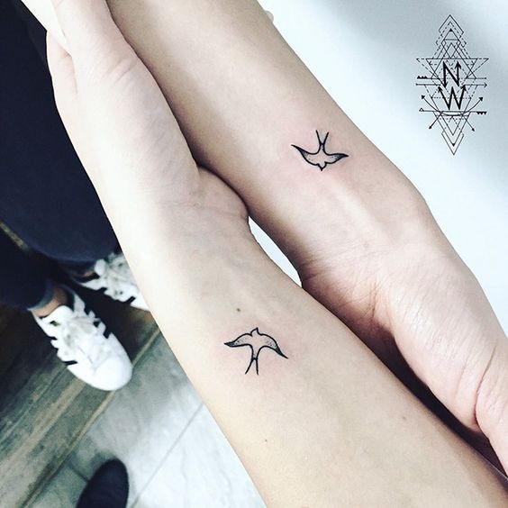 Tatouages amis : 65 dessins avec lesquels porter votre amitié à un autre niveau 16