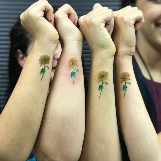 Tatouages amis : 65 dessins avec lesquels porter votre amitié à un autre niveau 33