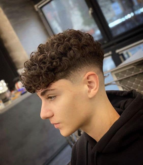 Curly Hair Homme : 31 Top Idées Tendances en 2023 13