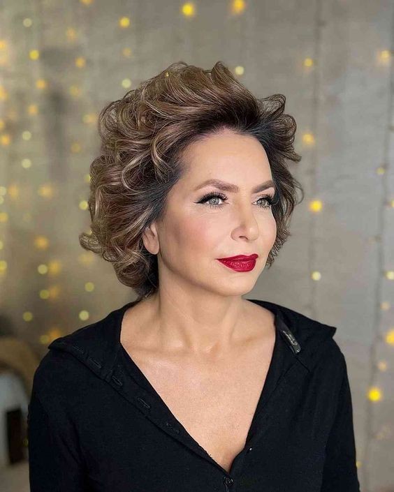 Top 60 des coupes courtes pour femme de 50 ans 52