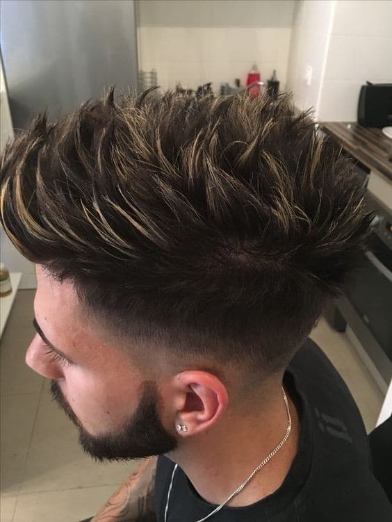 23 coupes de cheveux mi-décolorées pour hommes en 2023 2