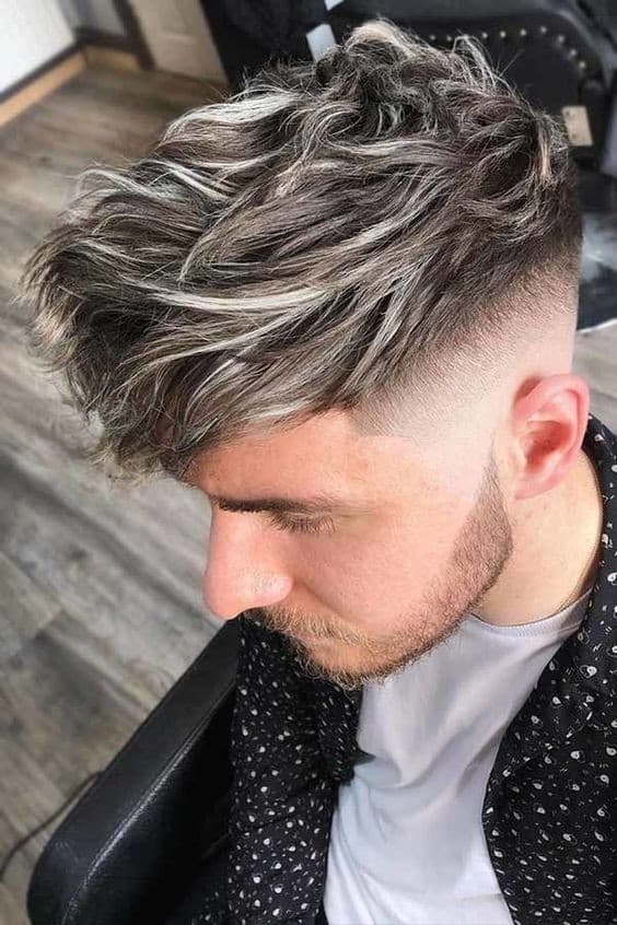 23 coupes de cheveux mi-décolorées pour hommes en 2023 11