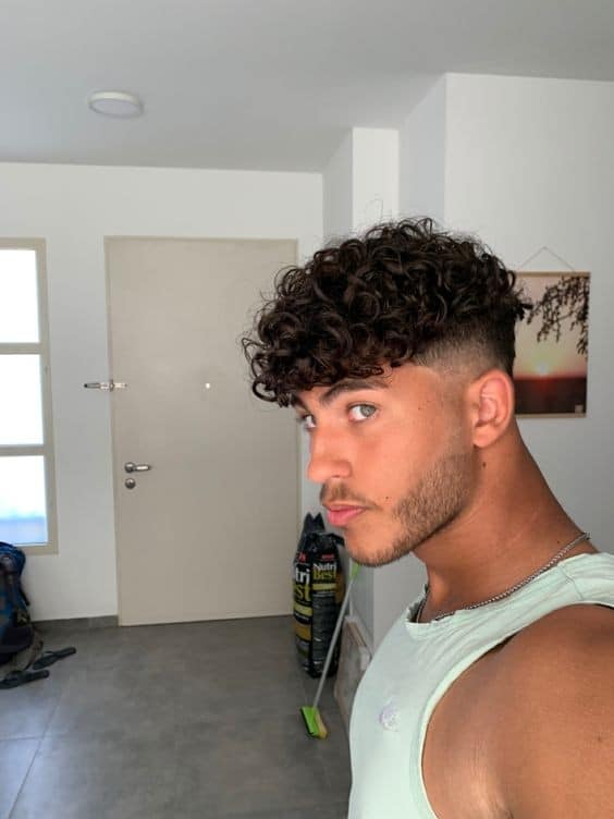 Curly Hair Homme : 31 Top Idées Tendances en 2023 27