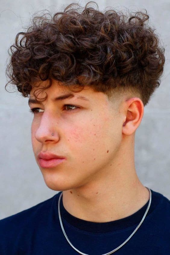 Curly Hair Homme : 31 Top Idées Tendances en 2023 31