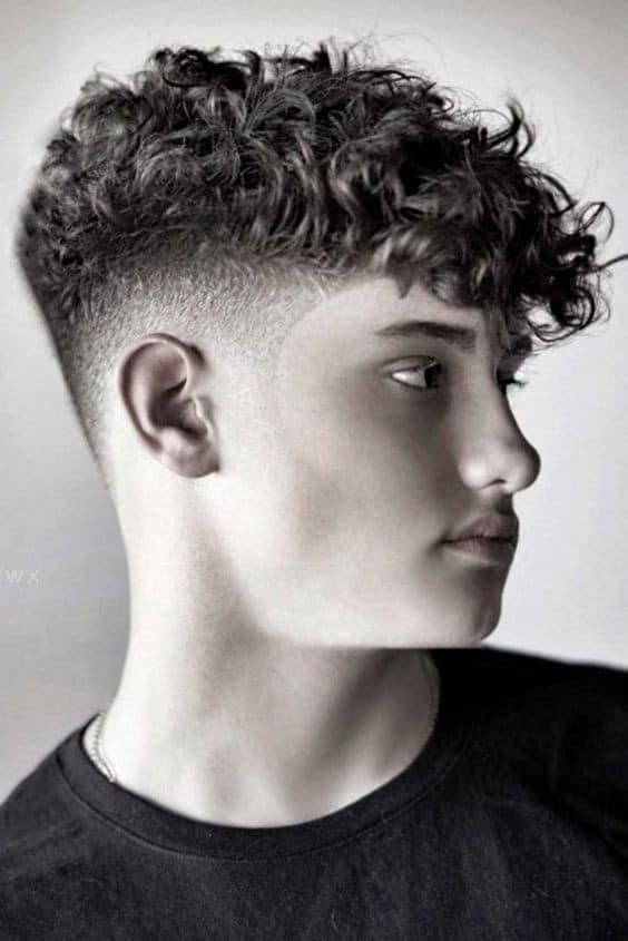 Curly Hair Homme : 31 Top Idées Tendances en 2023 34