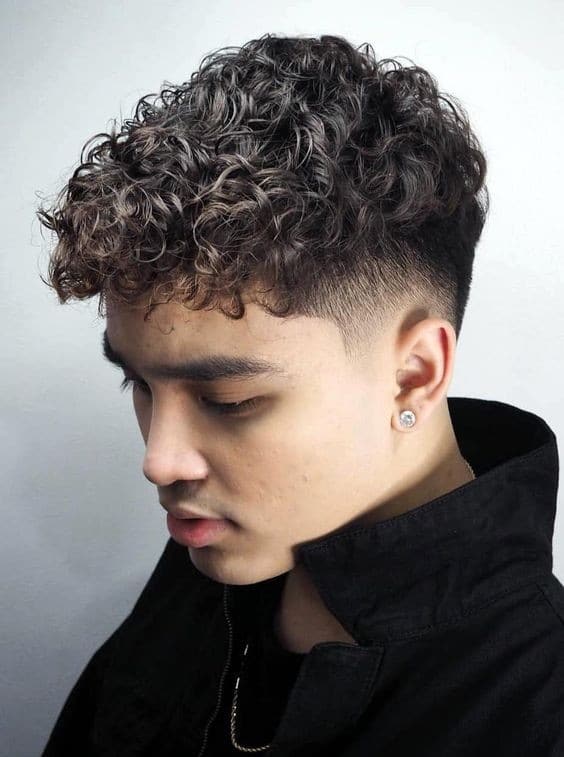 Curly Hair Homme : 31 Top Idées Tendances en 2023 15