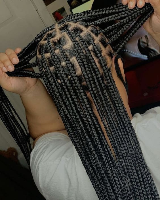 Knotless Braids : 25 Différents Styles de Tresses Sans Nœuds 24