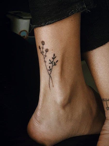 39 Top idées de tatouages pour femme en 2024 35