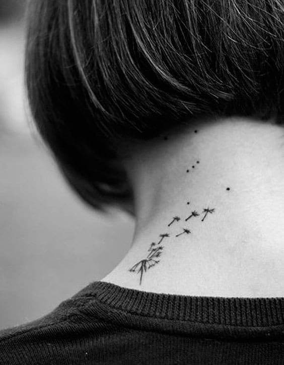 17 Styles de tatouages nuque femme & leurs significations 4