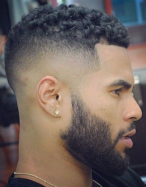 50 Coupes Curly hair pour homme en 2023 26