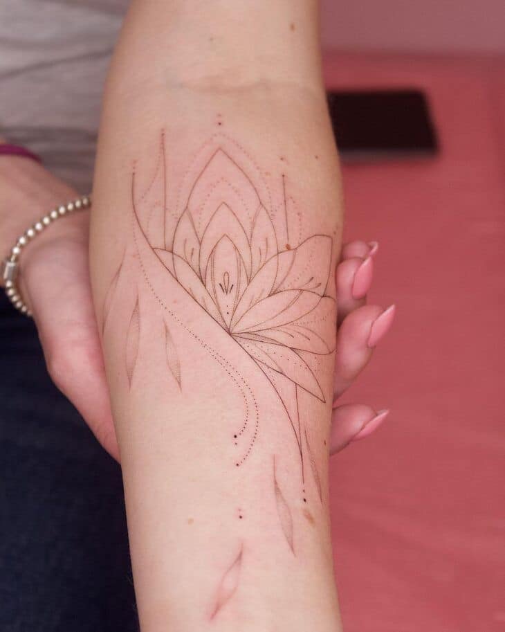 70 Tatouages fleur de lotus pleins de beauté et de symbolisme 23