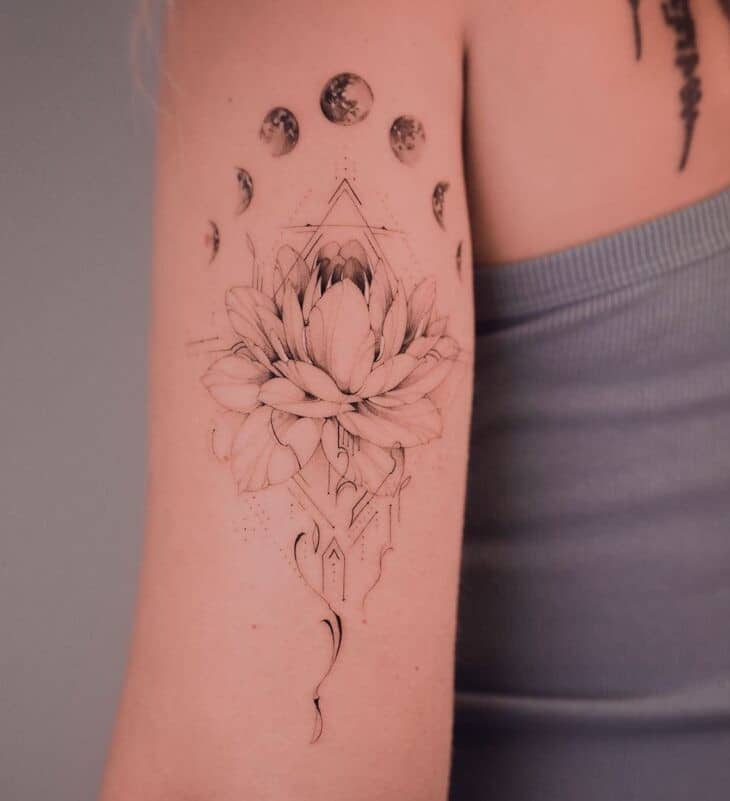 70 Tatouages fleur de lotus pleins de beauté et de symbolisme 70