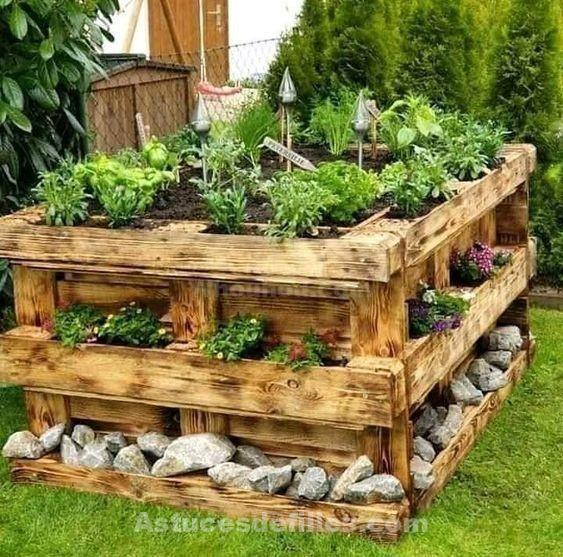 39 idées de bancs en bois DIY pour vos fleurs 4