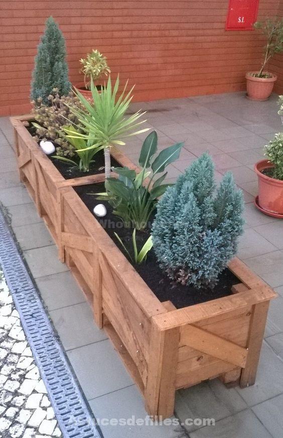 39 idées de bancs en bois DIY pour vos fleurs 28