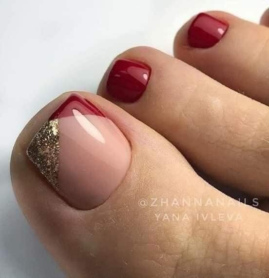 17 Idées de Pédicures Rouges Pour Embellir les Pieds 13