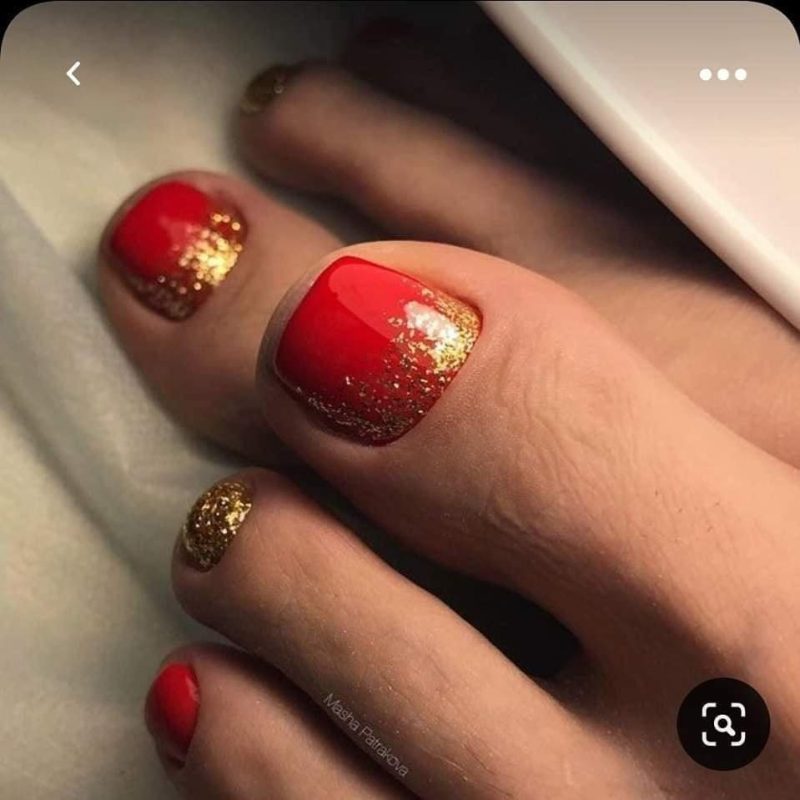 17 Idées de Pédicures Rouges Pour Embellir les Pieds 5