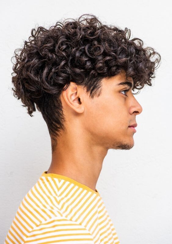 18 Top modèles de coiffures pour cheveux frisés homme 2