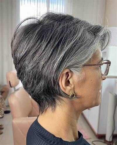 40 Coupes de Cheveux pour Femme de 50 ans 30