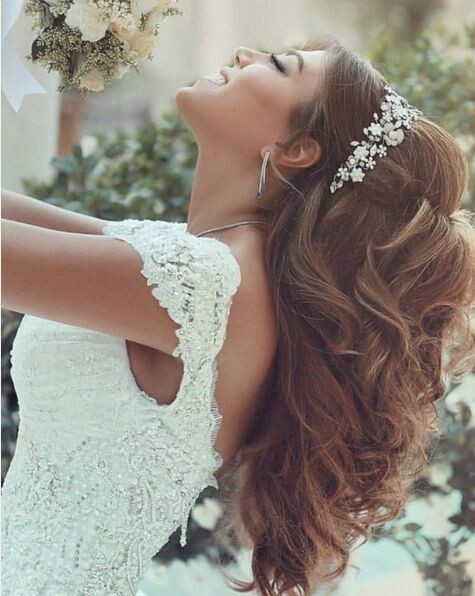 25 Coiffures de mariage glamours pour cheveux longs lachés 17