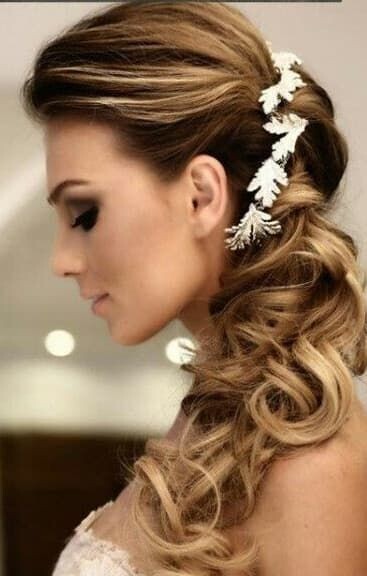 25 Coiffures de mariage glamours pour cheveux longs lachés 19