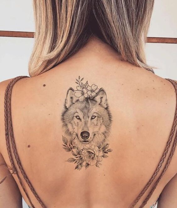 Tatouage loup : Nos 27 Plus Beaux Modèles & Leurs Significations 20