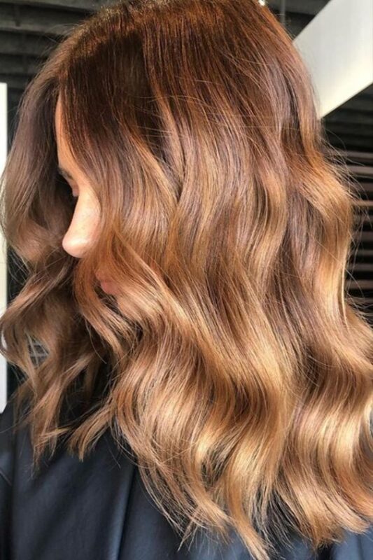 Couleur cheveux auburn : Nos 24 plus beaux modèles sur les cheveux auburn en coloration végétale 17